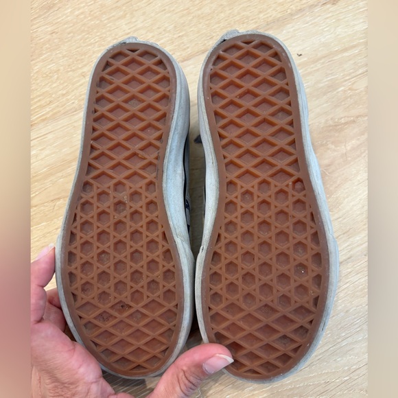 Boys vans size 10.5 - Picture 6 of 6
